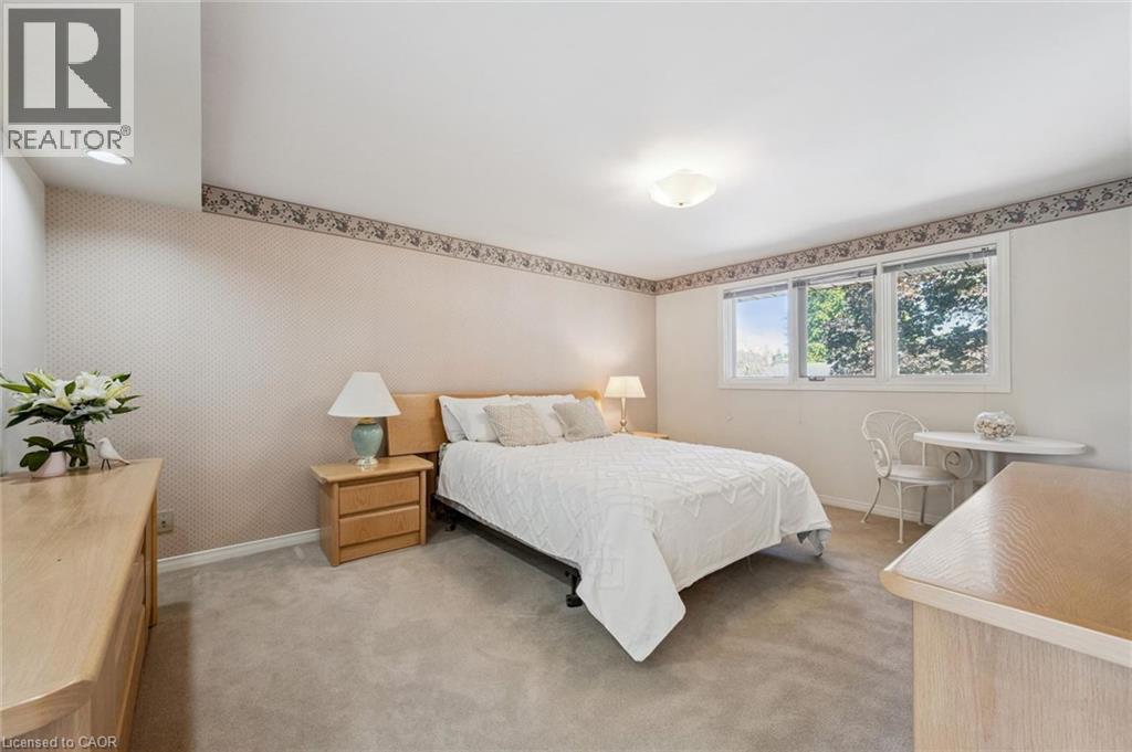 19 CHRISTINE Crescent - 21