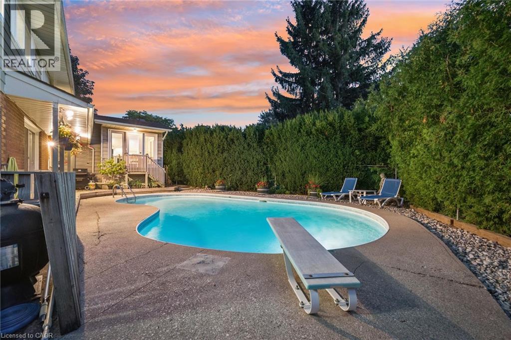 19 CHRISTINE Crescent - 33