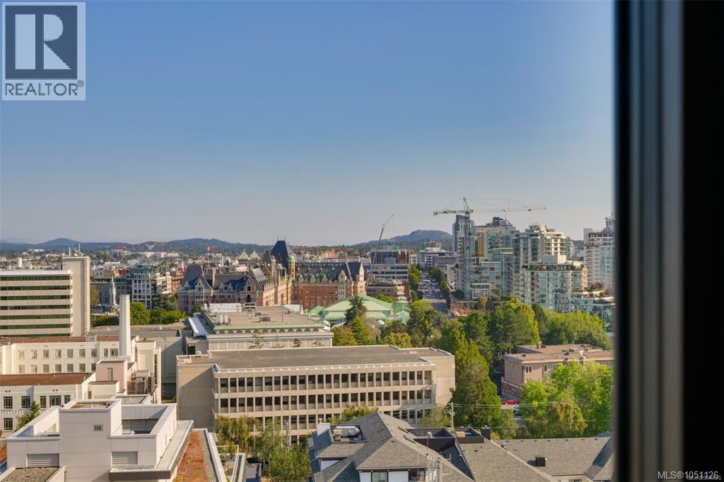 #1803 647 Michigan St - 27