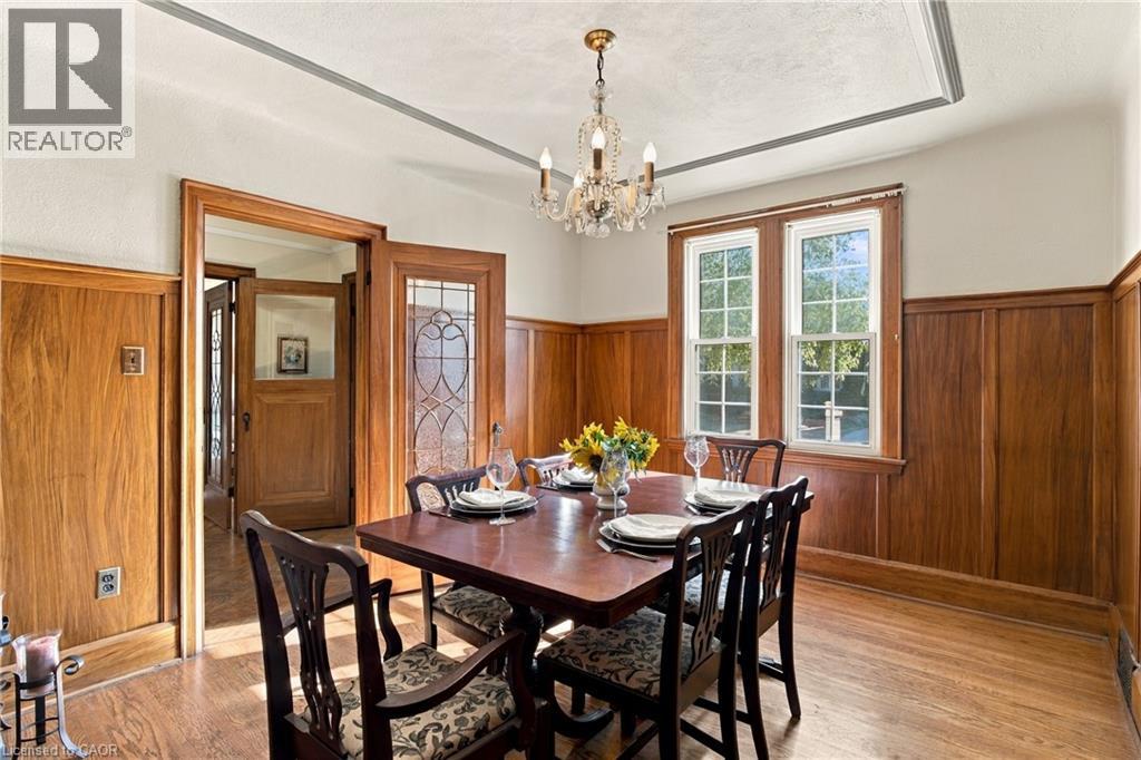 48 ROTHSAY Avenue - 6