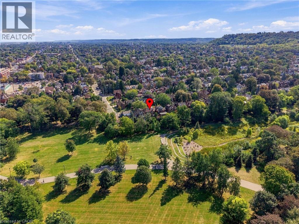 48 ROTHSAY Avenue - 44