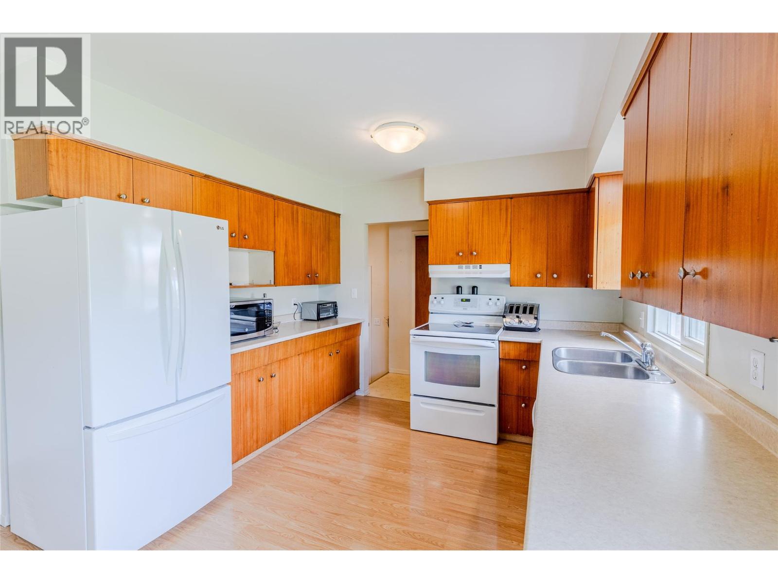 2109 Cedar Street - Image 4