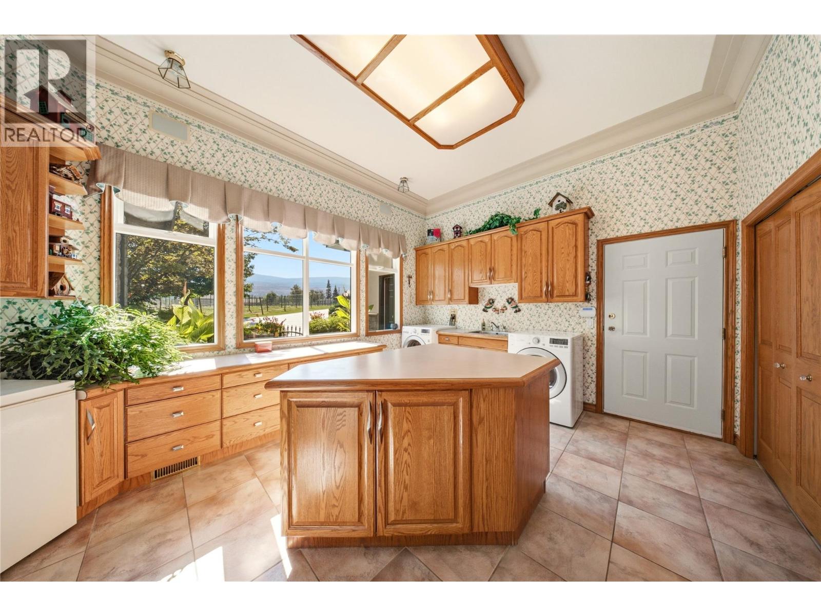 2550 Grantham Road, Kelowna
