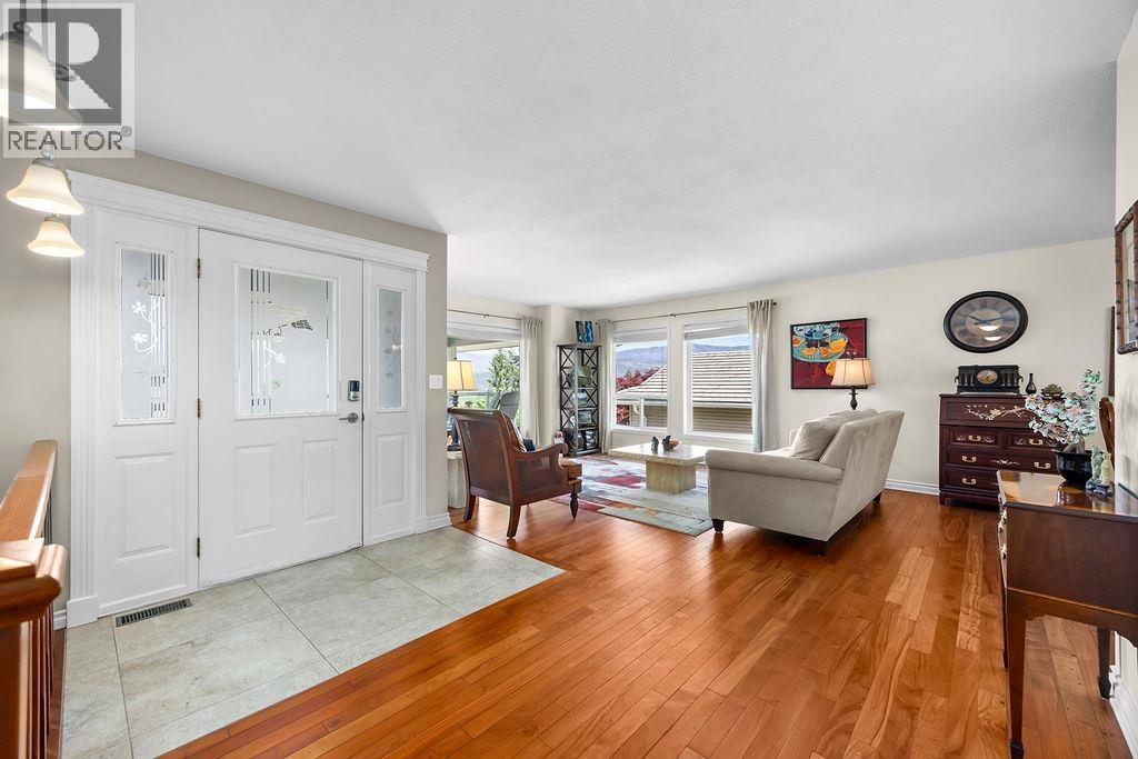 2864 Hilltop Road - 6