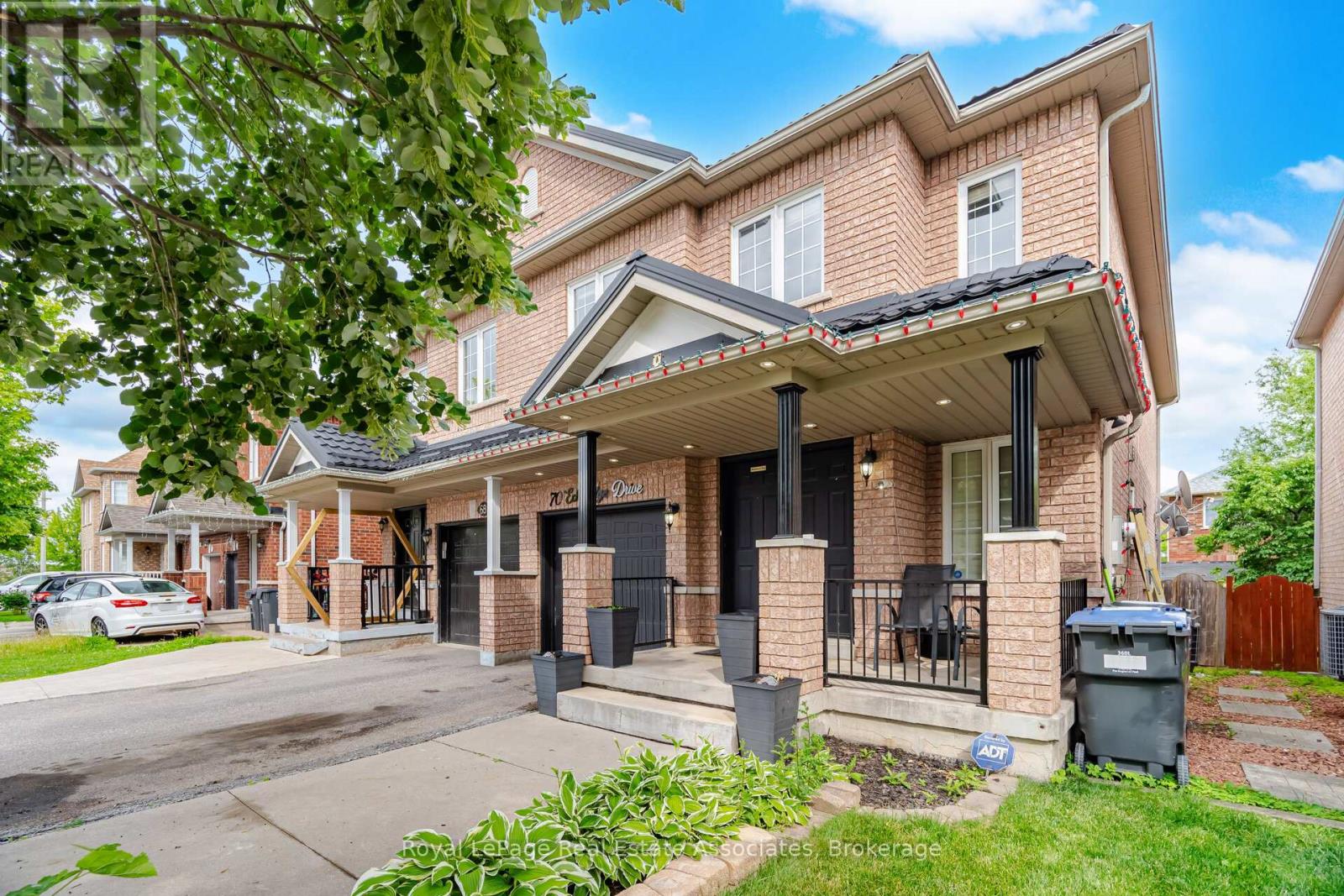 70 ECHORIDGE DRIVE, Brampton (Fletcher's Meadow) — photo 2
