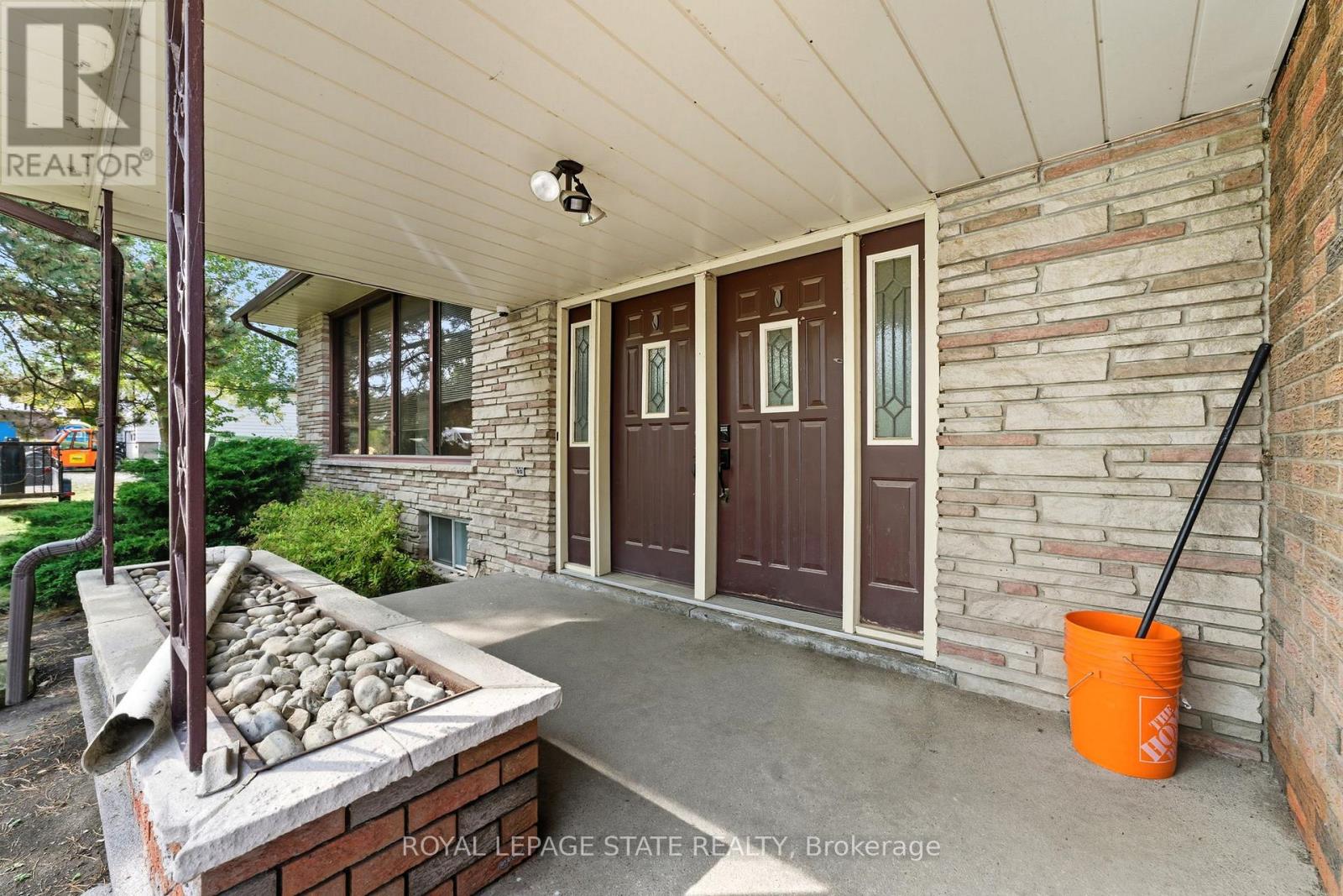 328 TRINITY CHURCH ROAD, Hamilton — photo 4