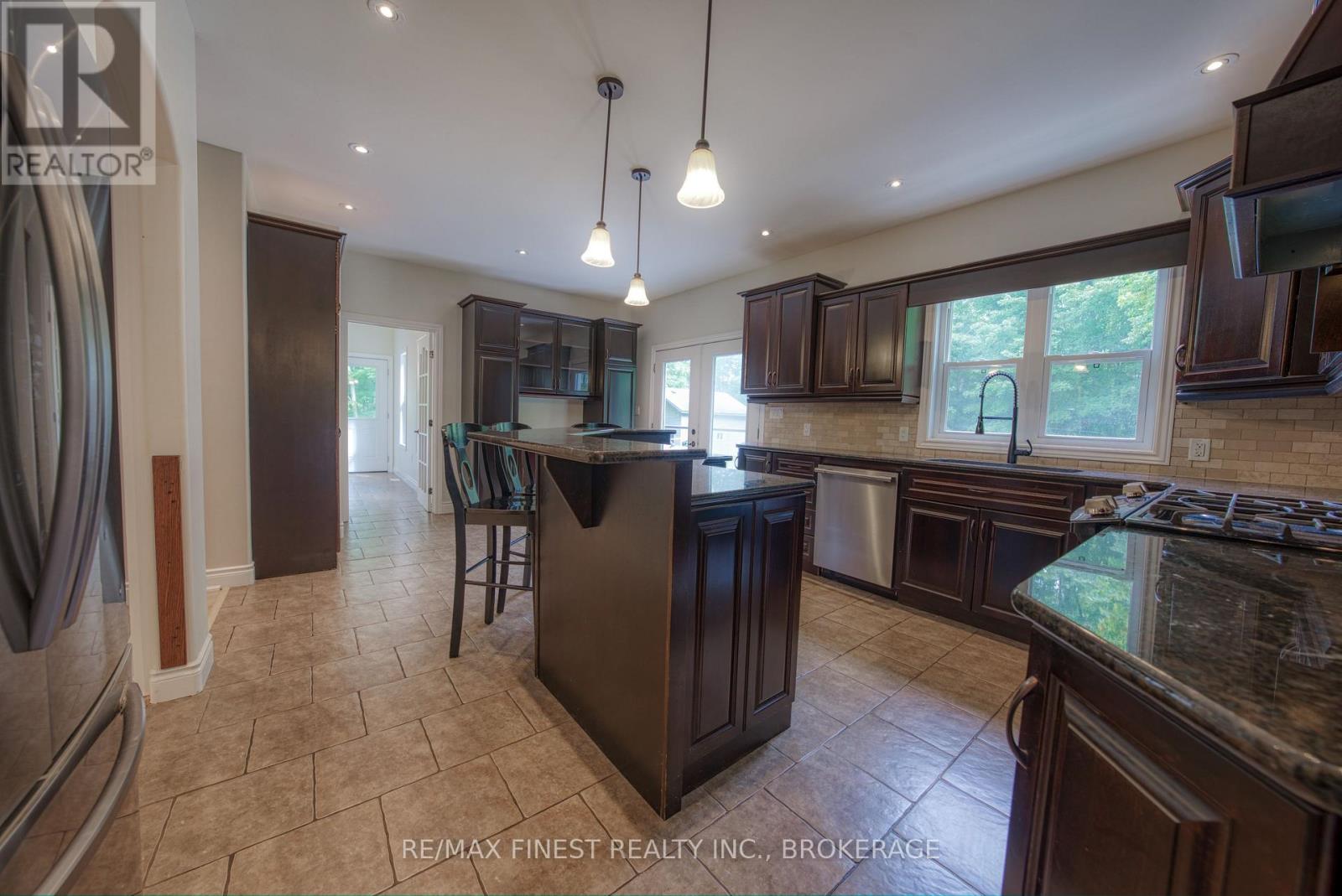 10 OWEN AVENUE - Image 11