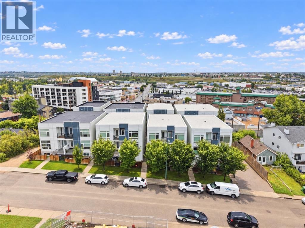 2, 3804 Parkhill Place SW, Calgary, Alberta, T2S2Z6