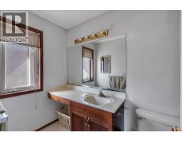863 Applewood Drive Se, Calgary, AB T2A7P2 Photo 22