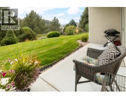 Kitchen - 2377 Shannon Woods Drive Unit# 104, West Kelowna, BC V4T2L8 Photo 9