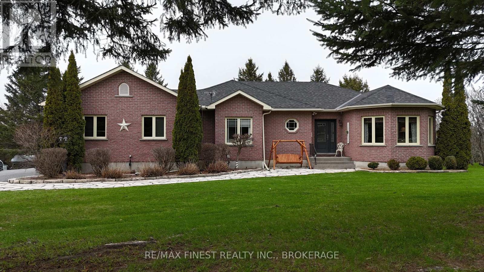 108 GRAYROCK CRESCENT - 1