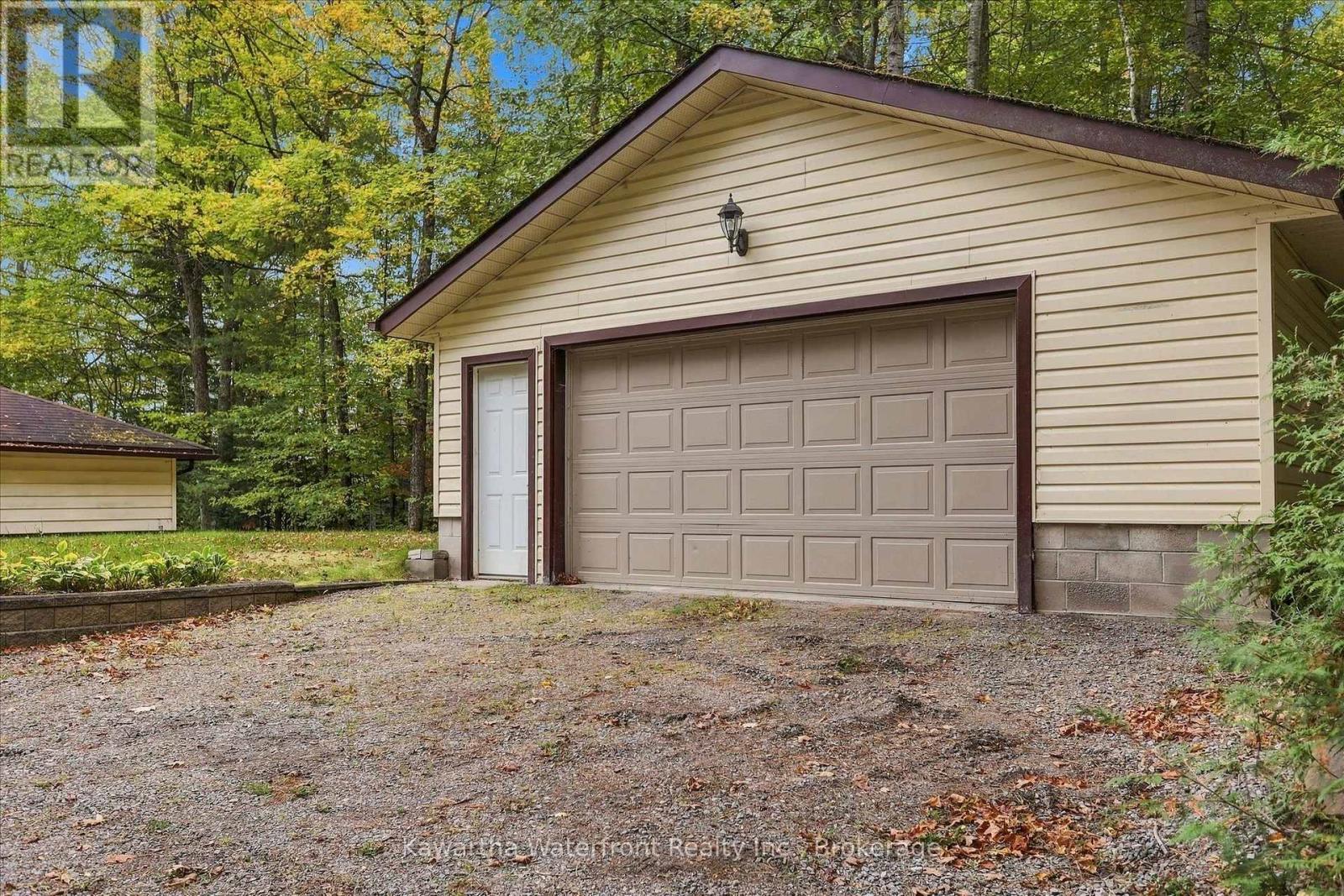 1628 LEWIS ROAD - 35