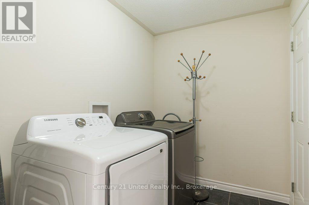 57 VOYAGEUR STREET, Peterborough (Northcrest Ward 5) — photo 10