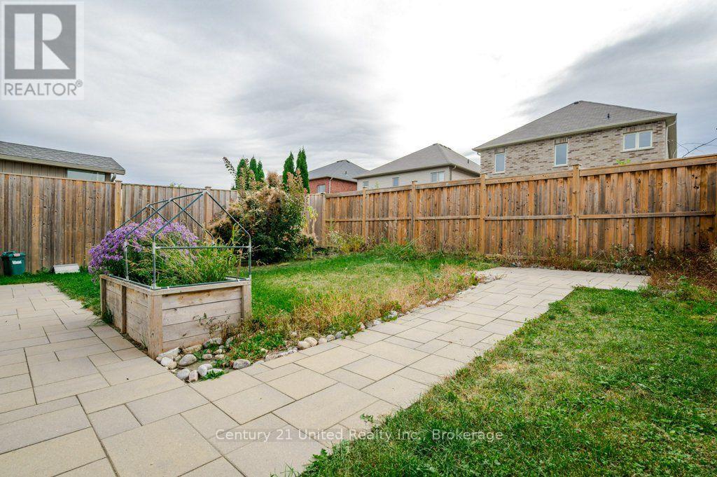 57 VOYAGEUR STREET - 24