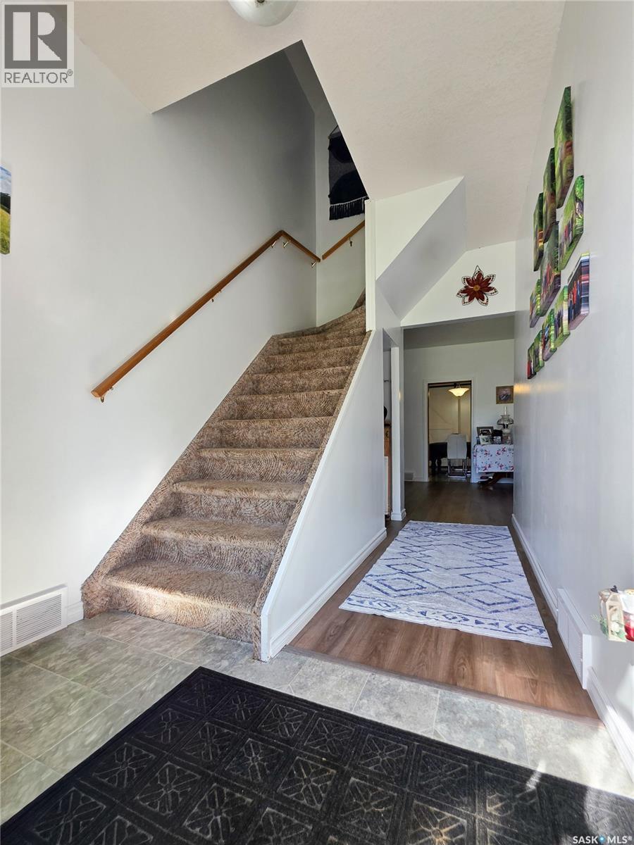 242 6th AVENUE E, Melville — photo 11