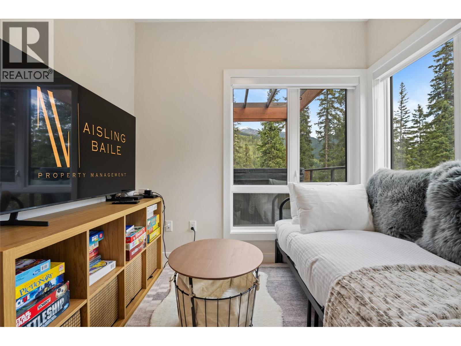 #206 2116 Panorama Drive - 17