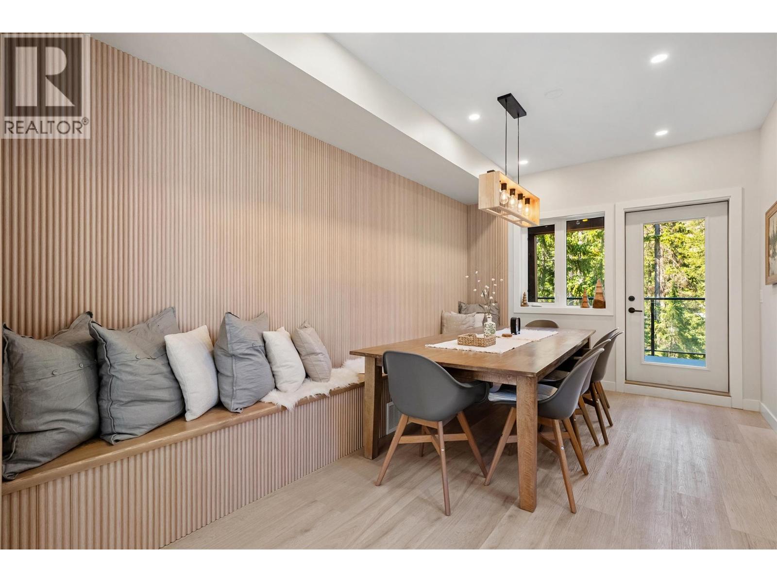 #206 2116 Panorama Drive - 13