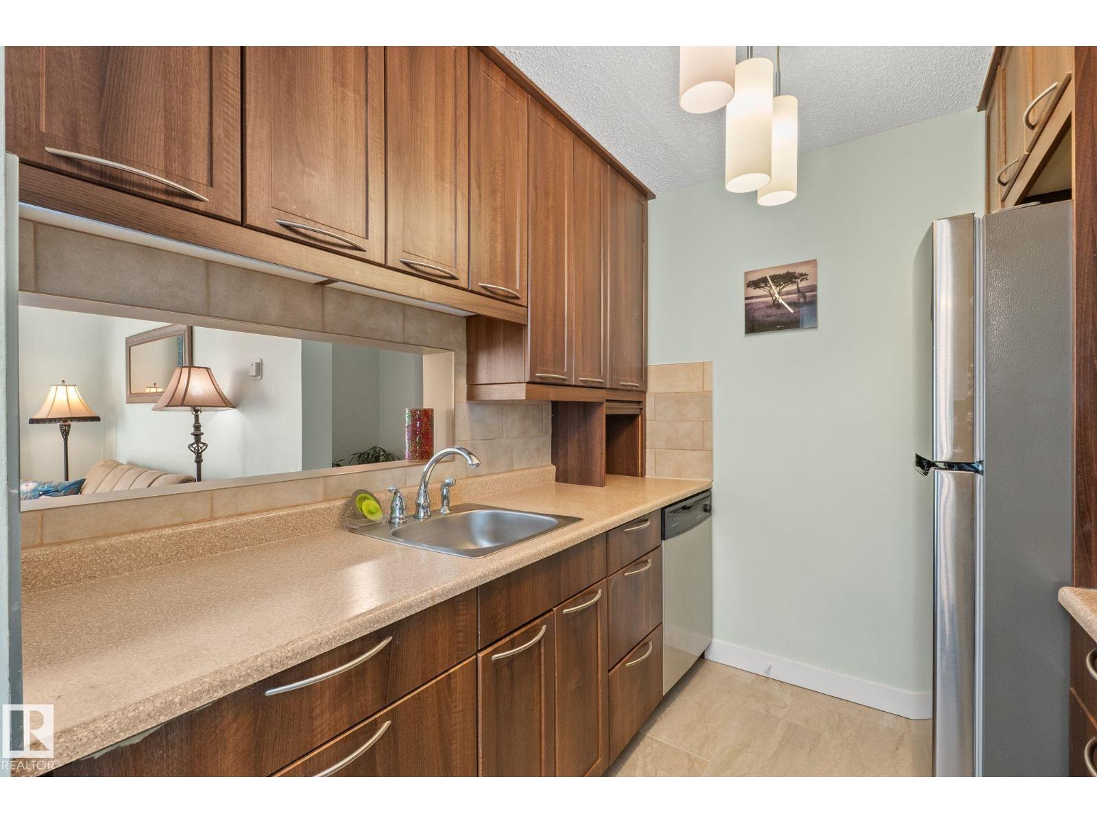 #163 10520 120 ST NW - 8