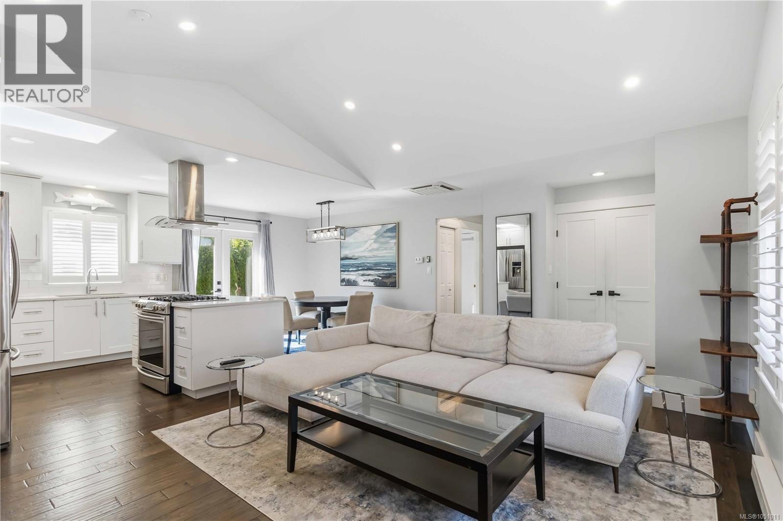 2508 Shakespeare St - 10