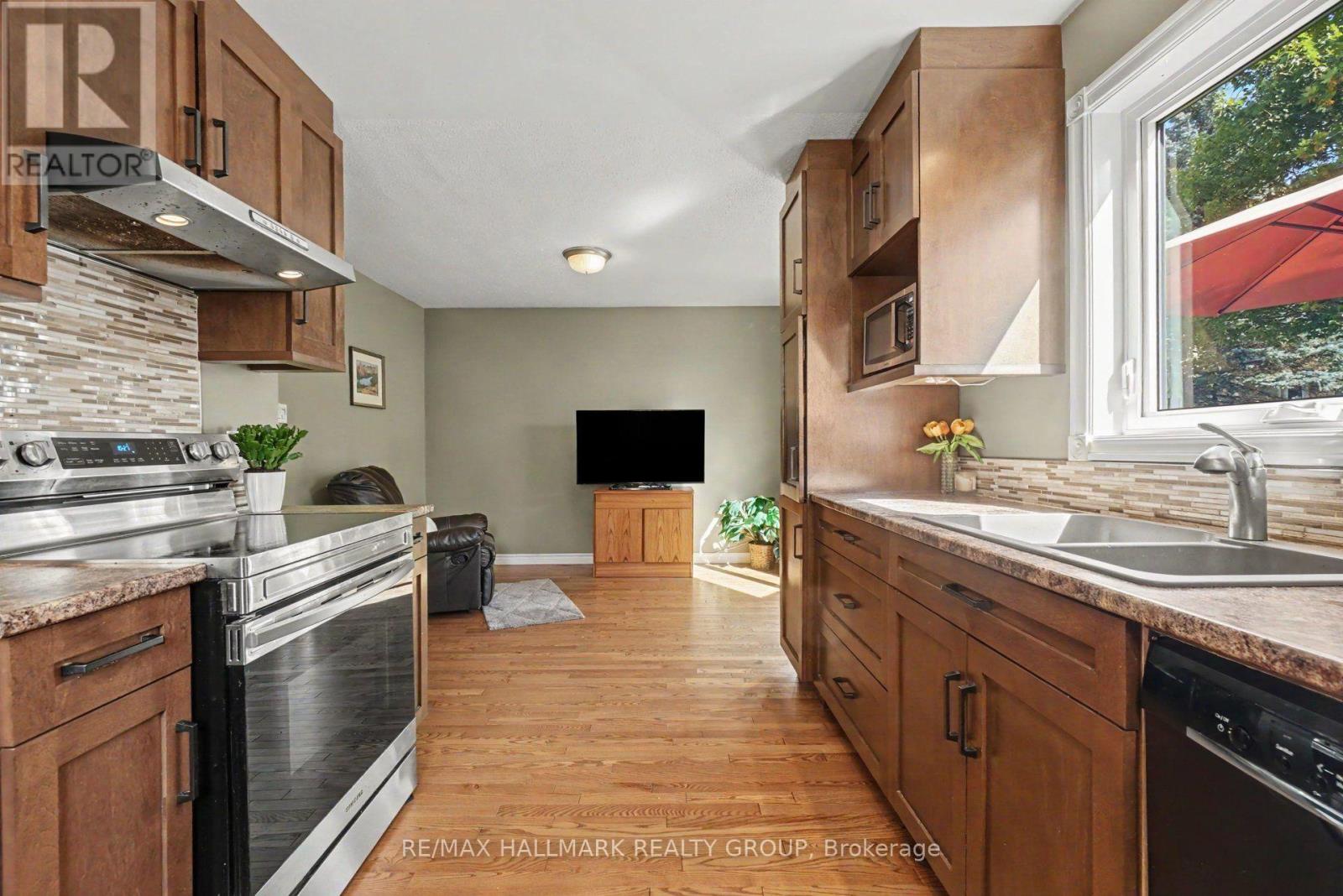 96 PHEASANT RUN DRIVE, Ottawa — photo 12