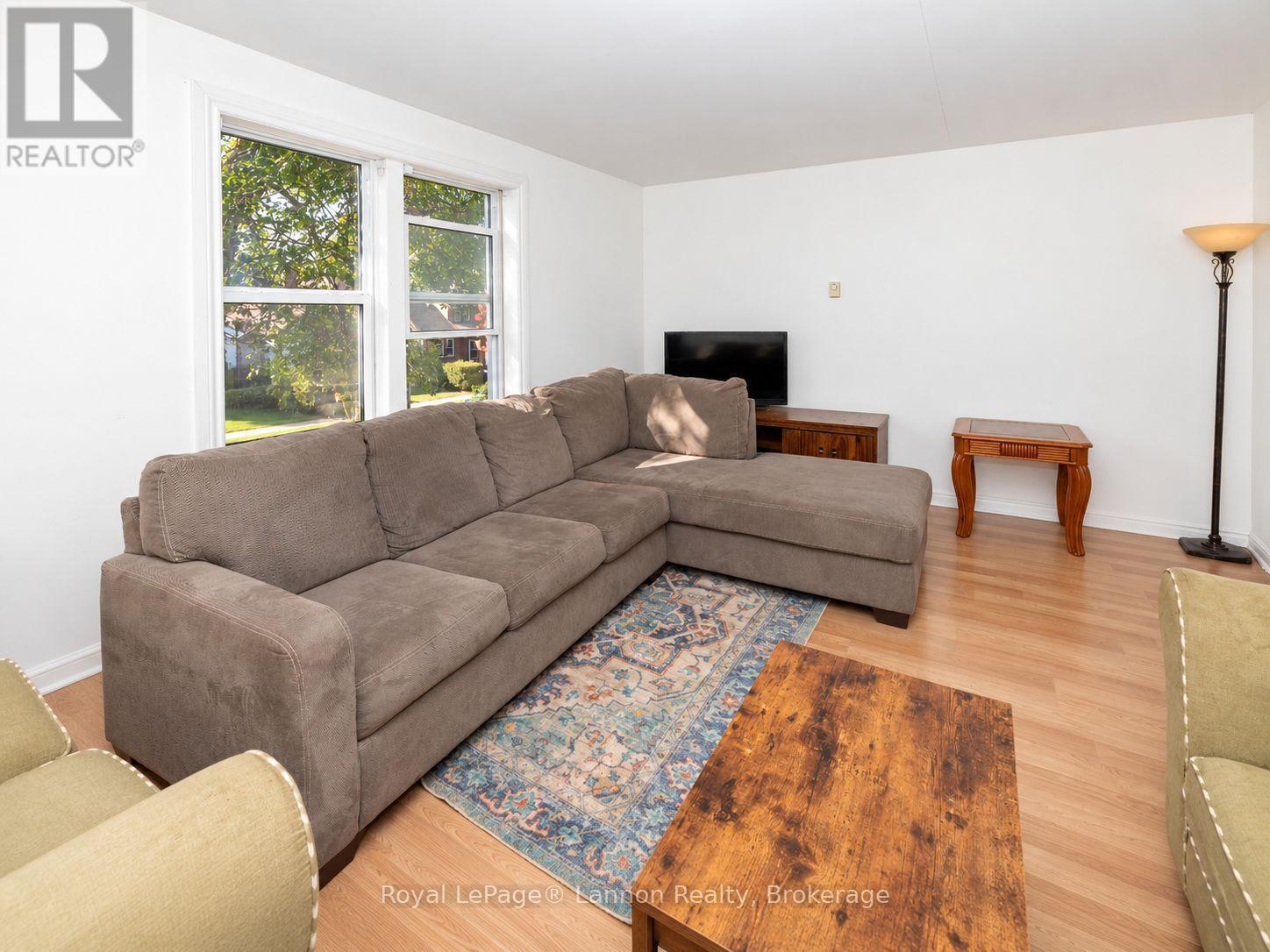 112 NORAH STREET N - 13