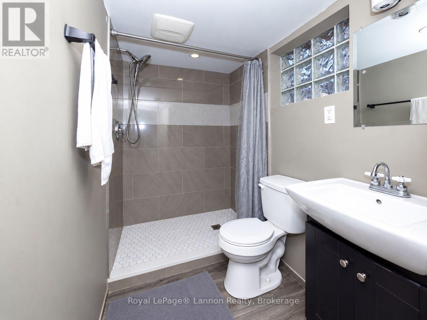 112 NORAH STREET N - 19