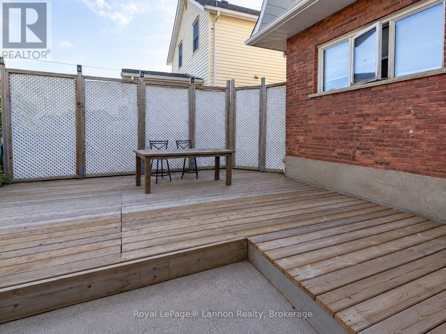 112 NORAH STREET N - 23