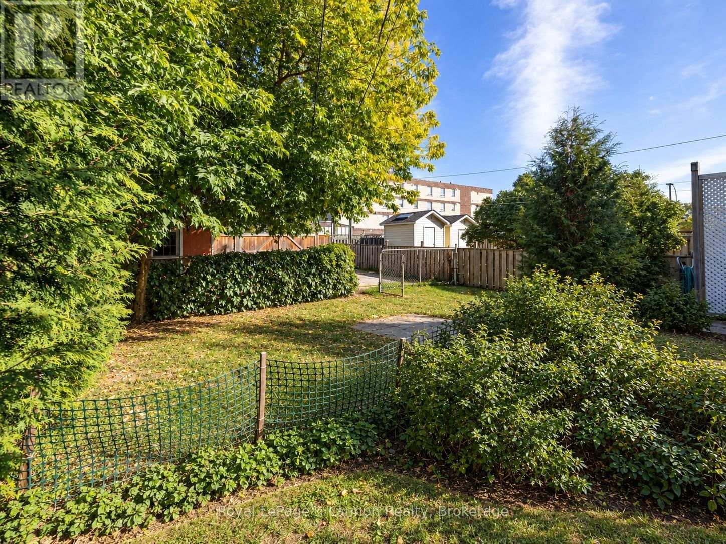 112 NORAH STREET N - 24