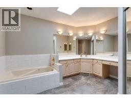 Living room - 4074 Gellatly Road Unit# 221, West Kelowna, BC V4T2S8 Photo 15