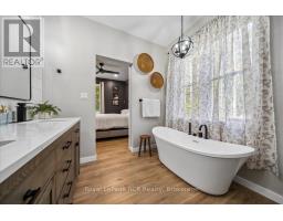 1342 Highway 6, South Bruce Peninsula, ON N0H2T0 Photo 32