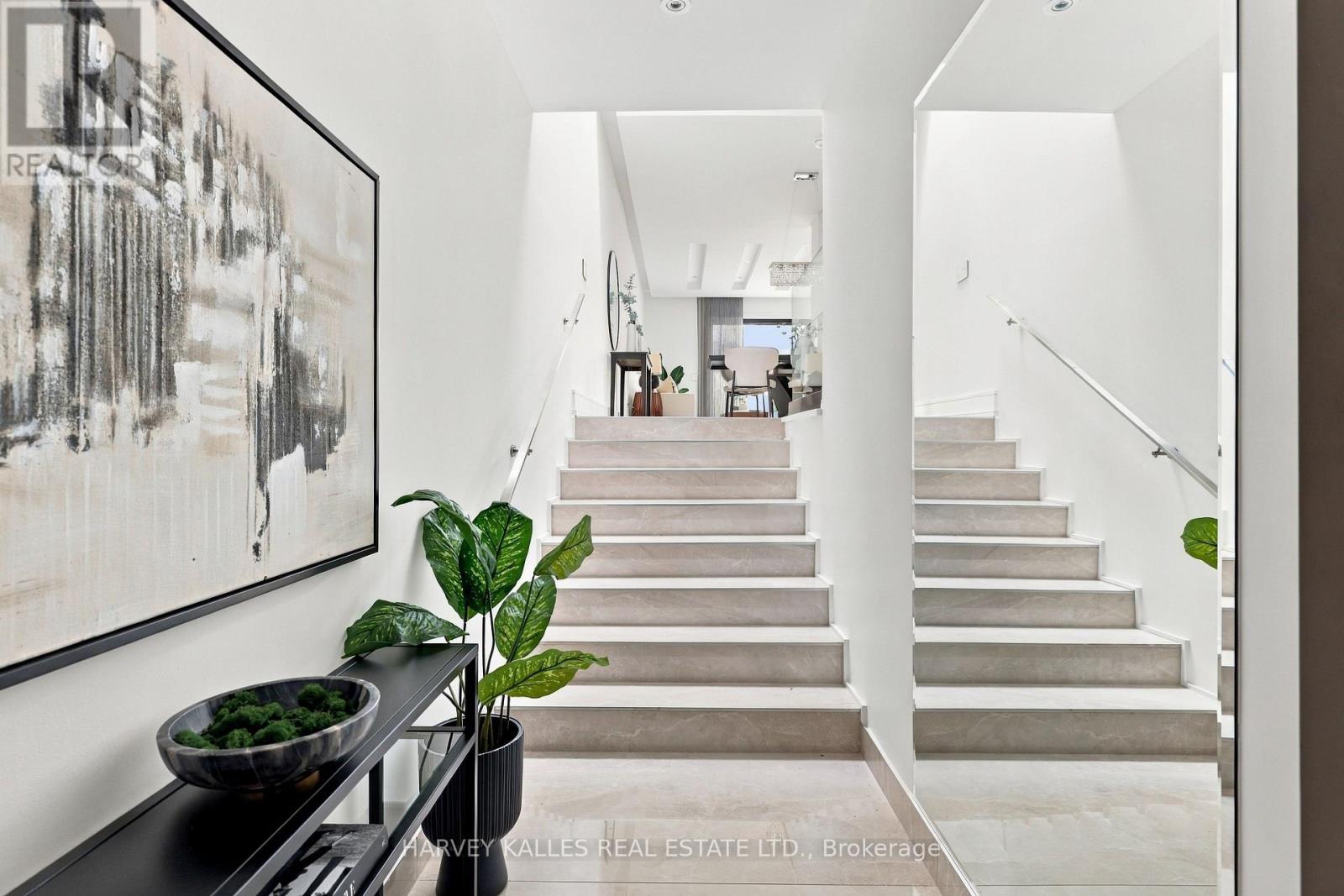 554 ST CLEMENTS AVENUE - 2