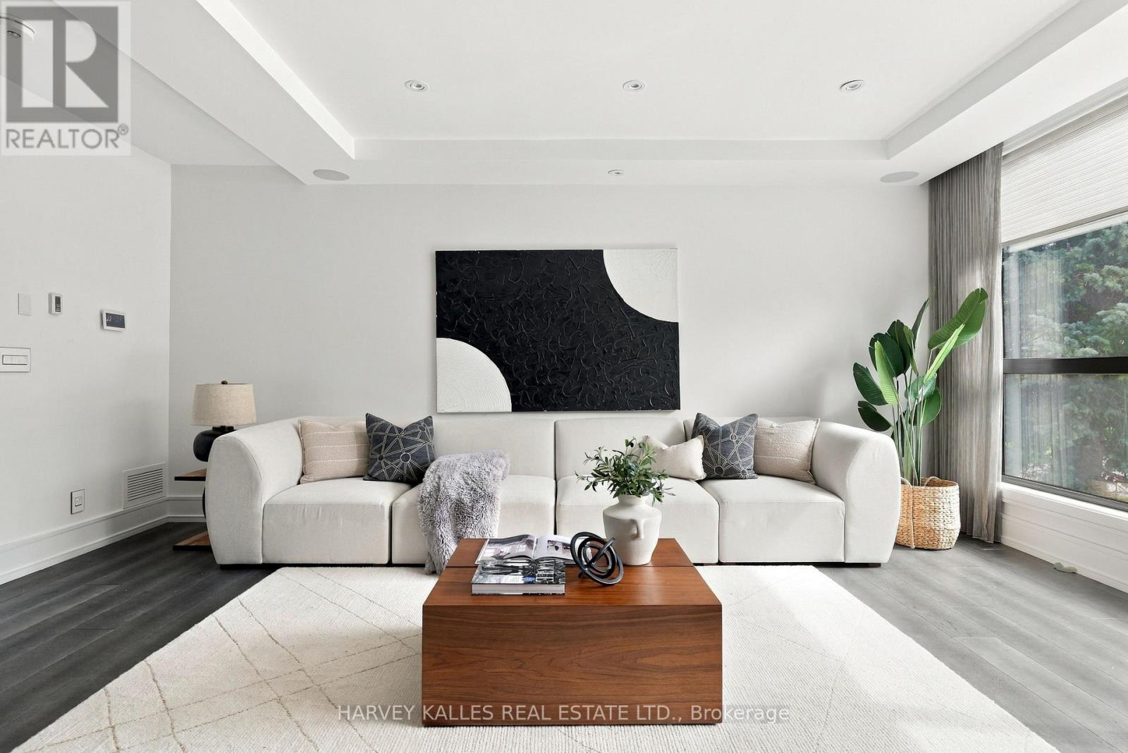 554 ST CLEMENTS AVENUE - Image 23