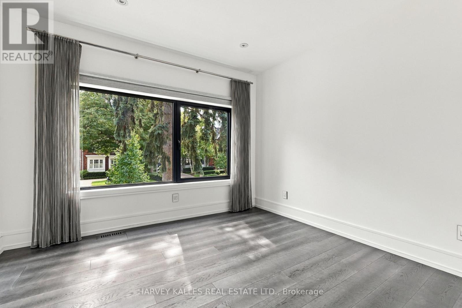 554 ST CLEMENTS AVENUE - Image 25