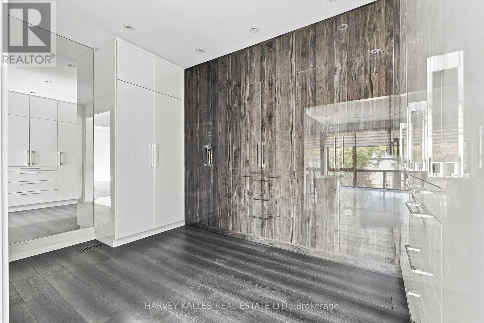 554 ST CLEMENTS AVENUE - Image 31