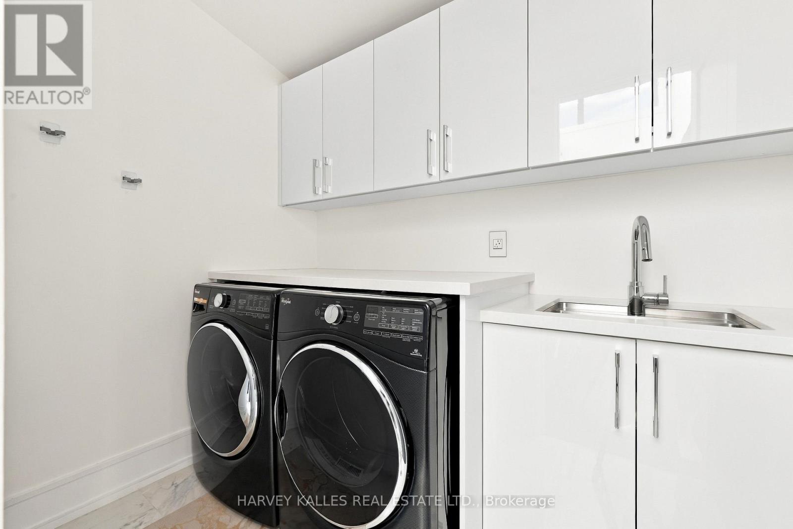 554 ST CLEMENTS AVENUE - Image 36