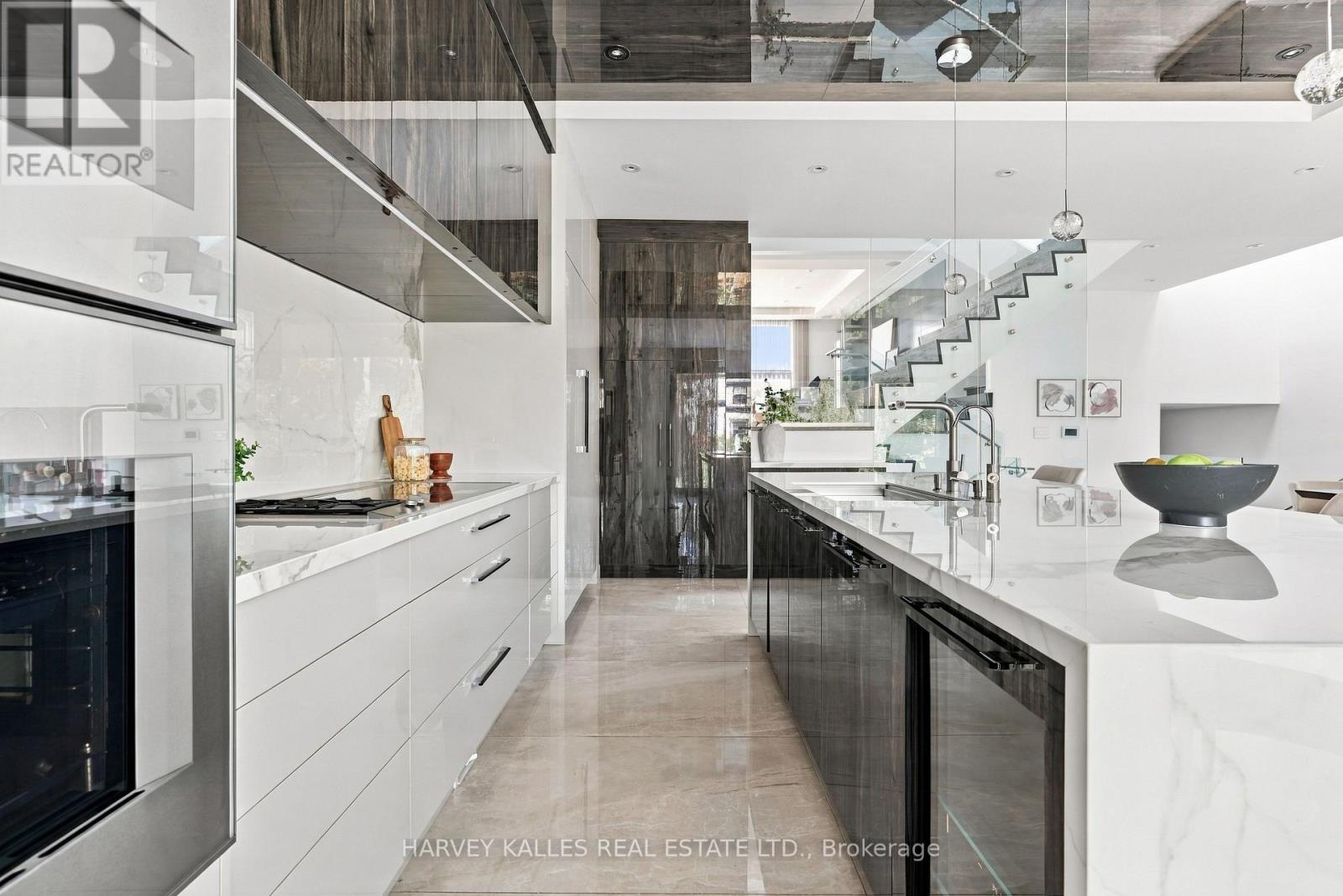 554 ST CLEMENTS AVENUE - Image 9