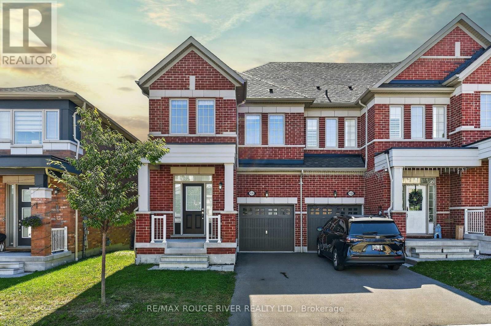 1124 SEPIA SQUARE, Pickering