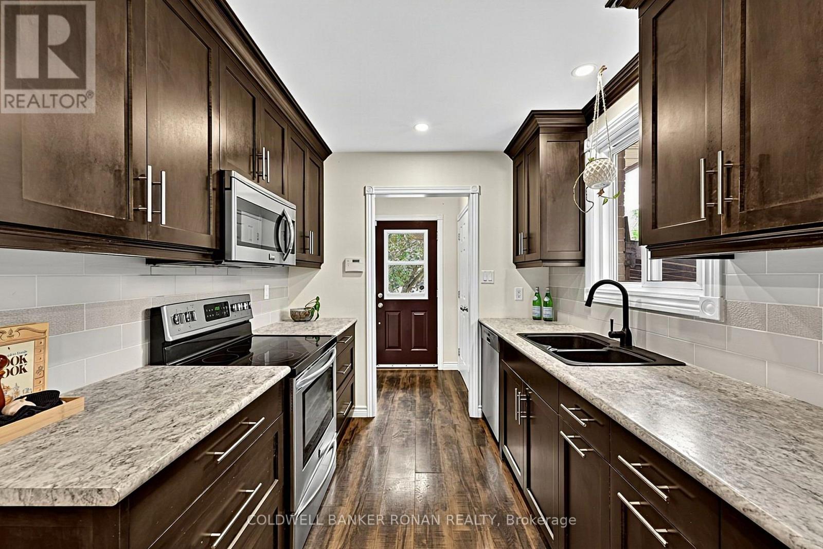 26 SMYTH CRESCENT - Image 15