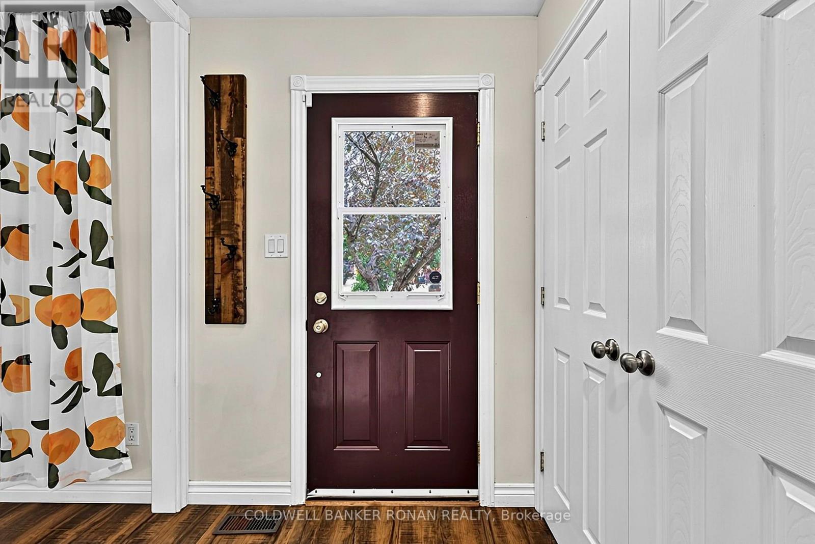 26 SMYTH CRESCENT, New Tecumseth (Beeton) — photo 4