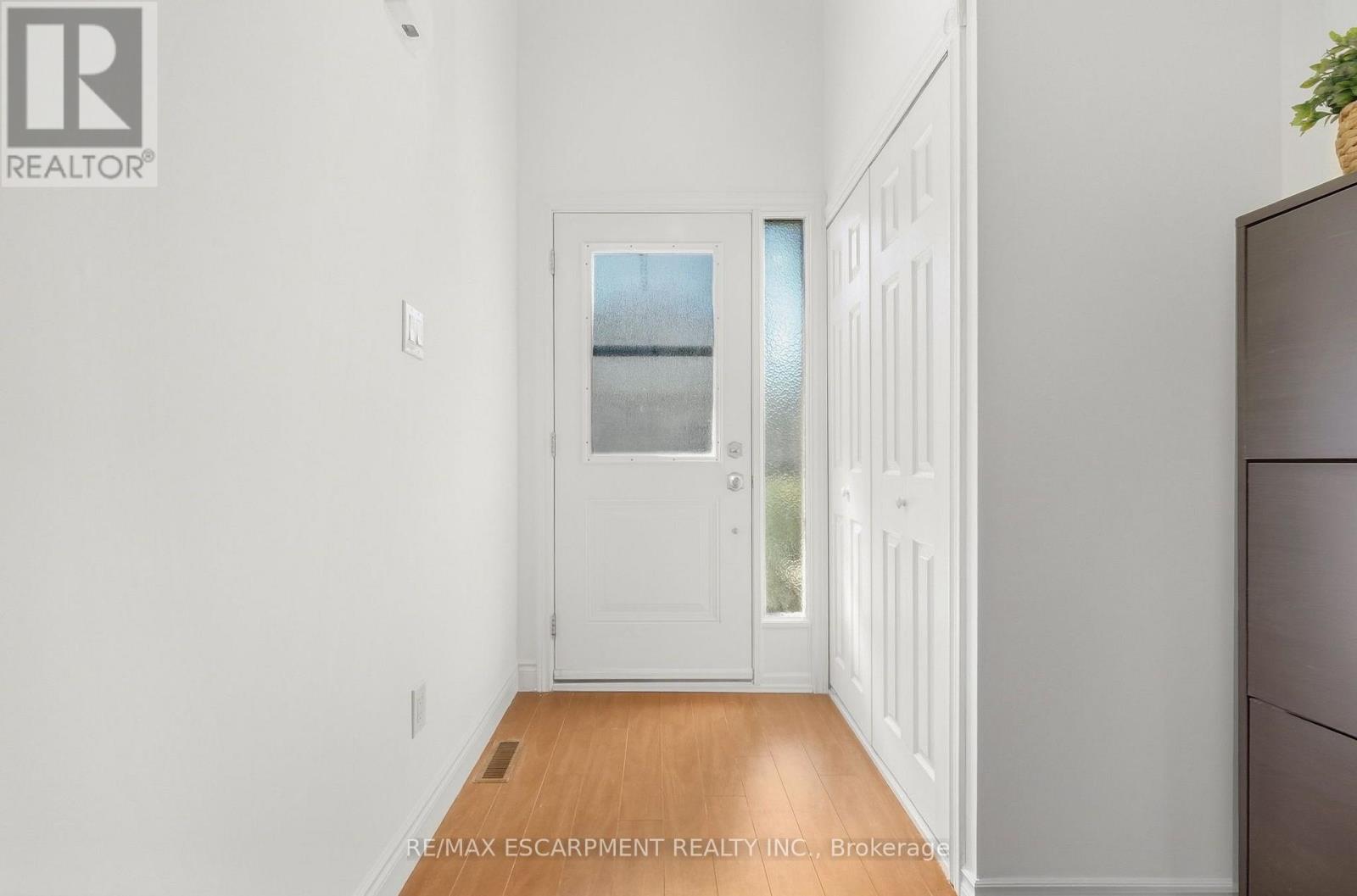 27 - 1518 SIXTH LINE, Oakville (CP College Park) — photo 4