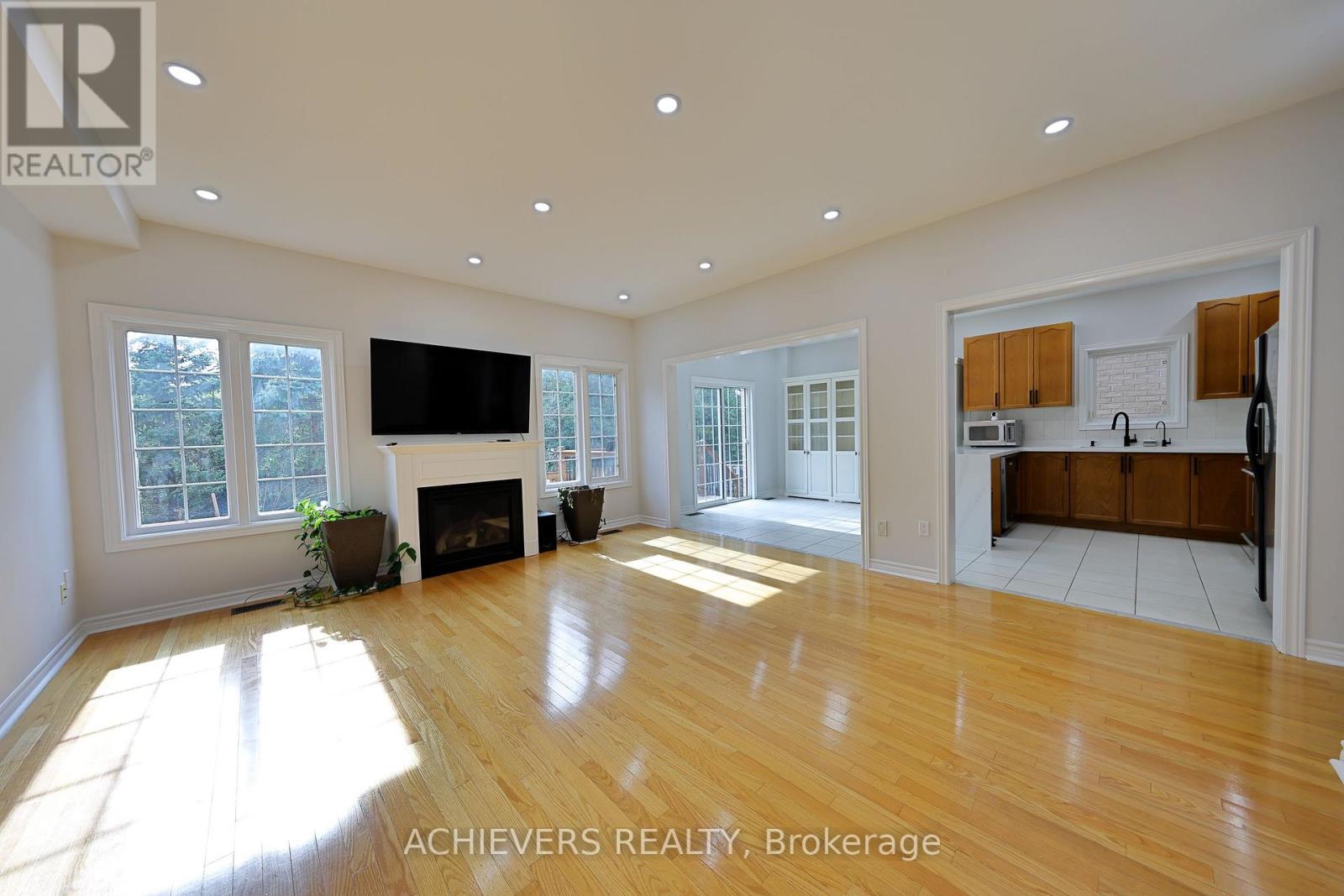 62 SIR JACOBS CRESCENT, Brampton (Fletcher's Meadow) — photo 10