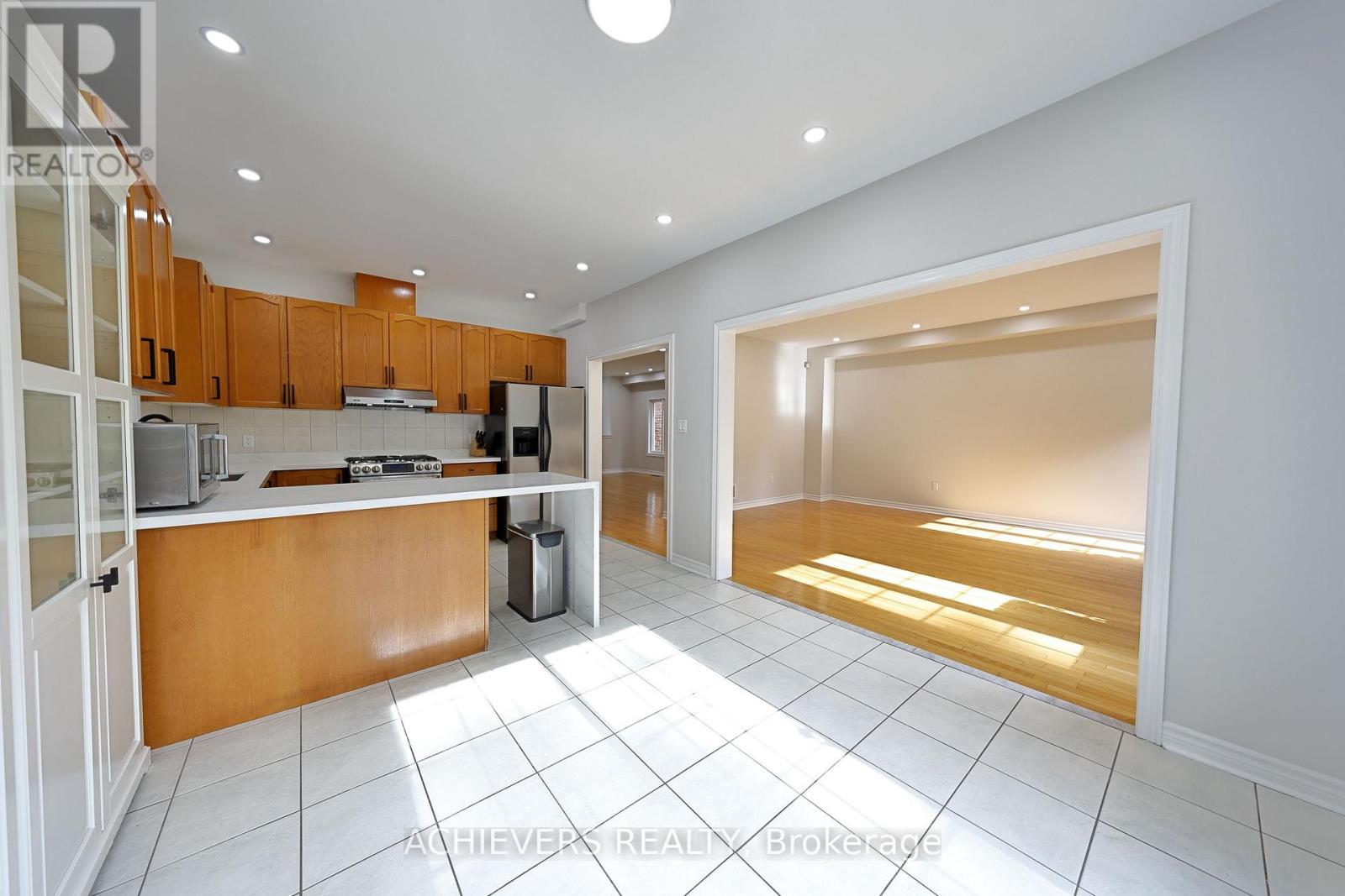 62 SIR JACOBS CRESCENT, Brampton (Fletcher's Meadow) — photo 11