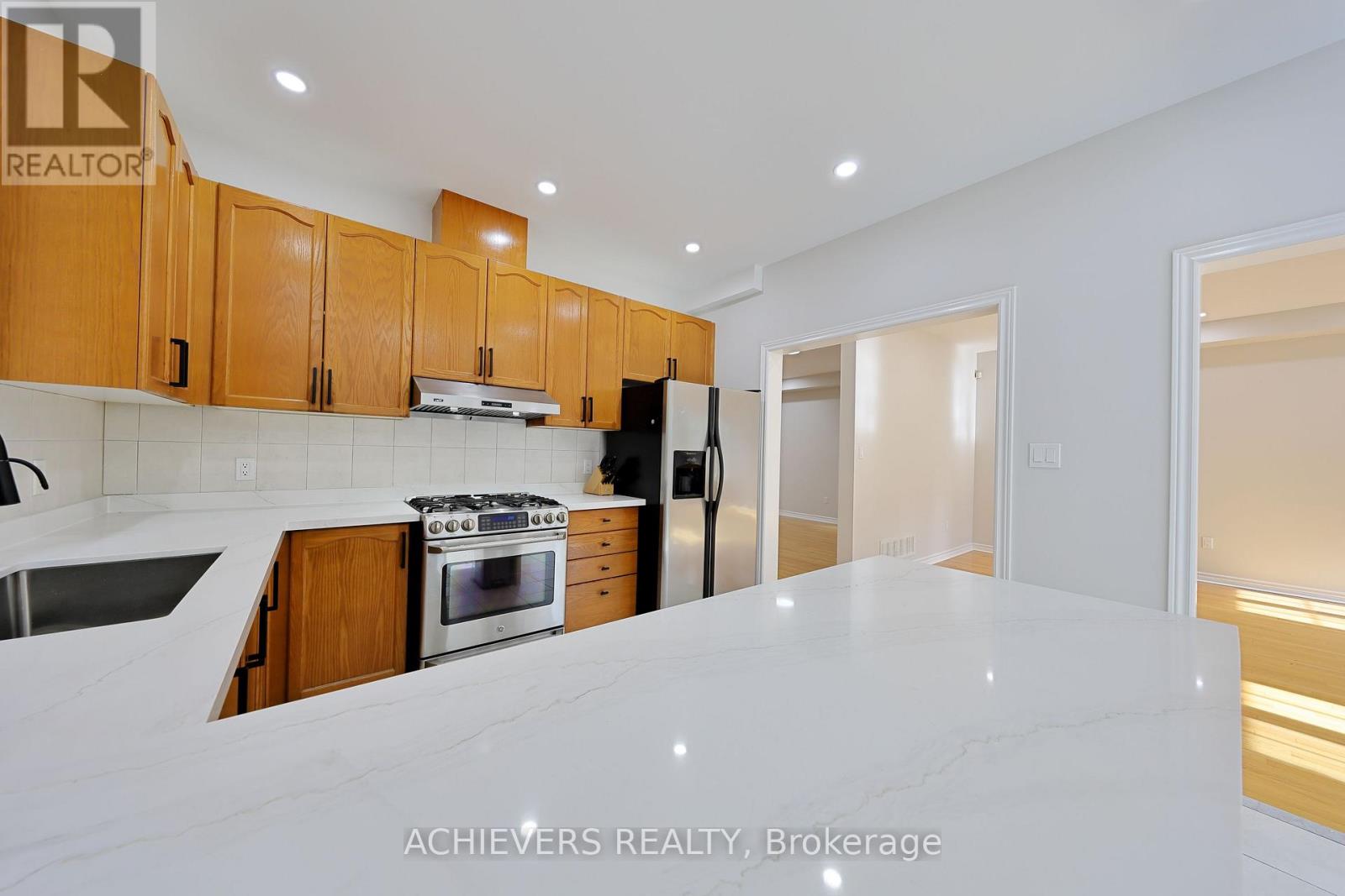 62 SIR JACOBS CRESCENT, Brampton (Fletcher's Meadow) — photo 12