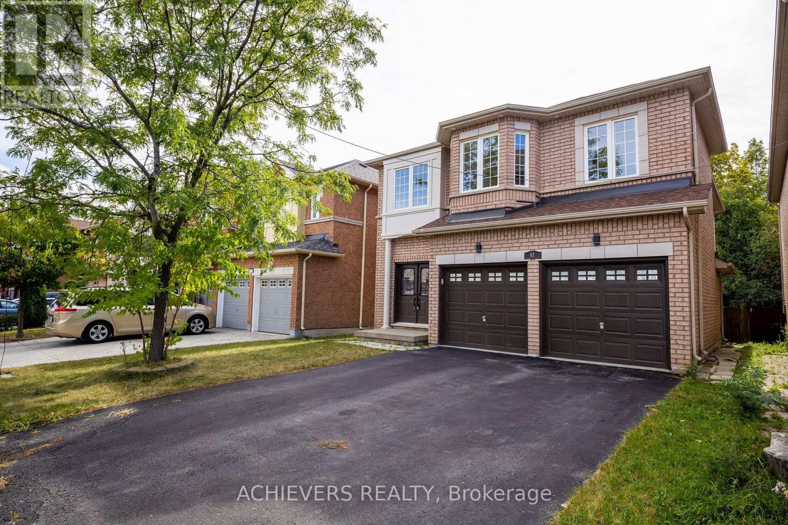 62 SIR JACOBS CRESCENT, Brampton (Fletcher's Meadow) — photo 2