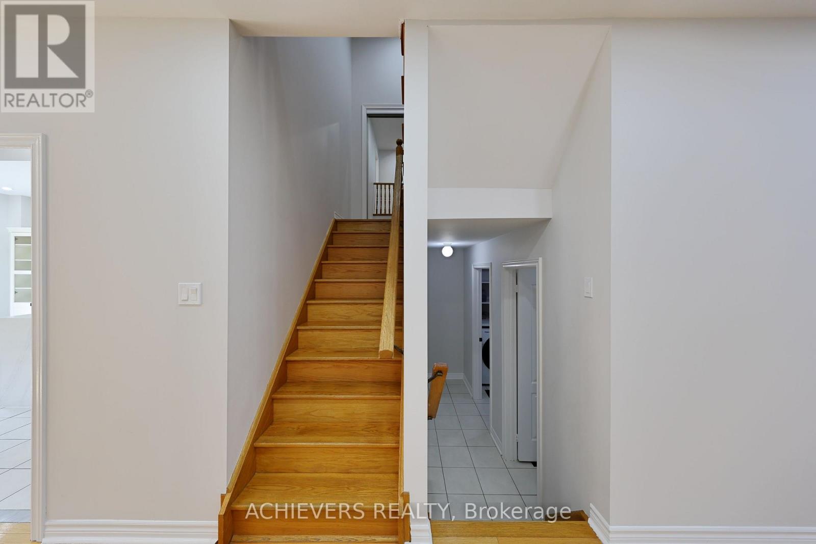 62 SIR JACOBS CRESCENT, Brampton (Fletcher's Meadow) — photo 9