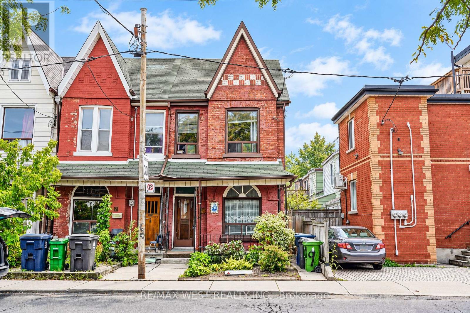 9 NORTHUMBERLAND STREET, Toronto (Dovercourt-Wallace Emerson-Junction)