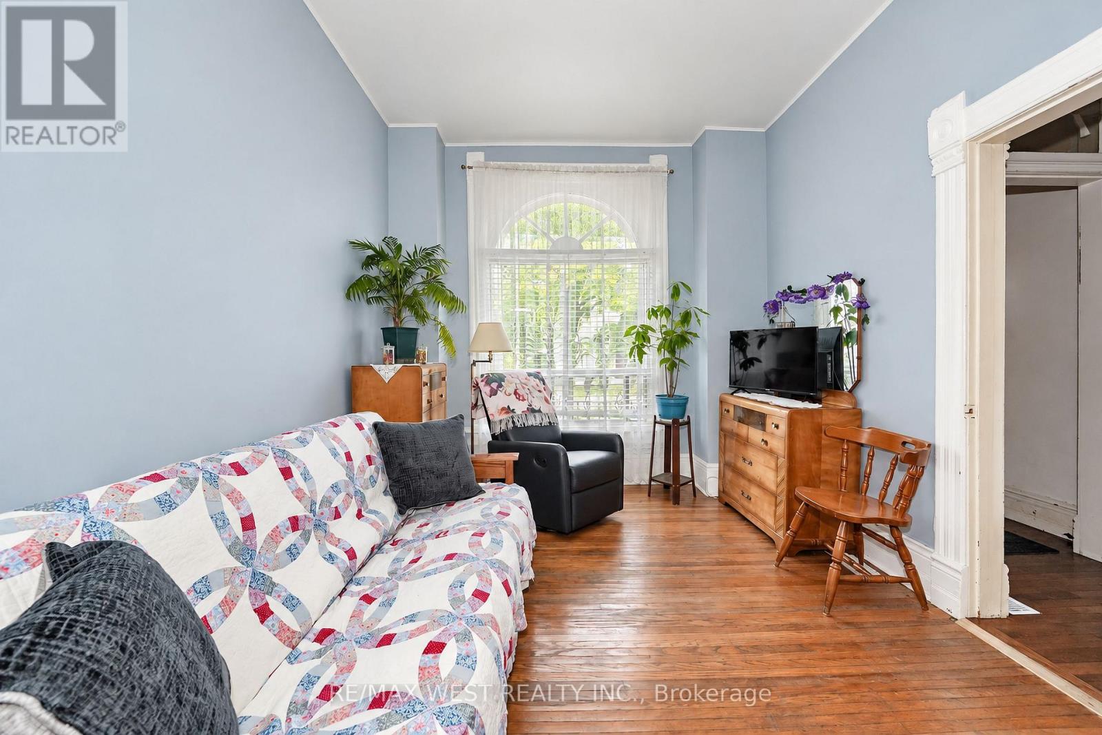 9 NORTHUMBERLAND STREET, Toronto (Dovercourt-Wallace Emerson-Junction) — photo 2