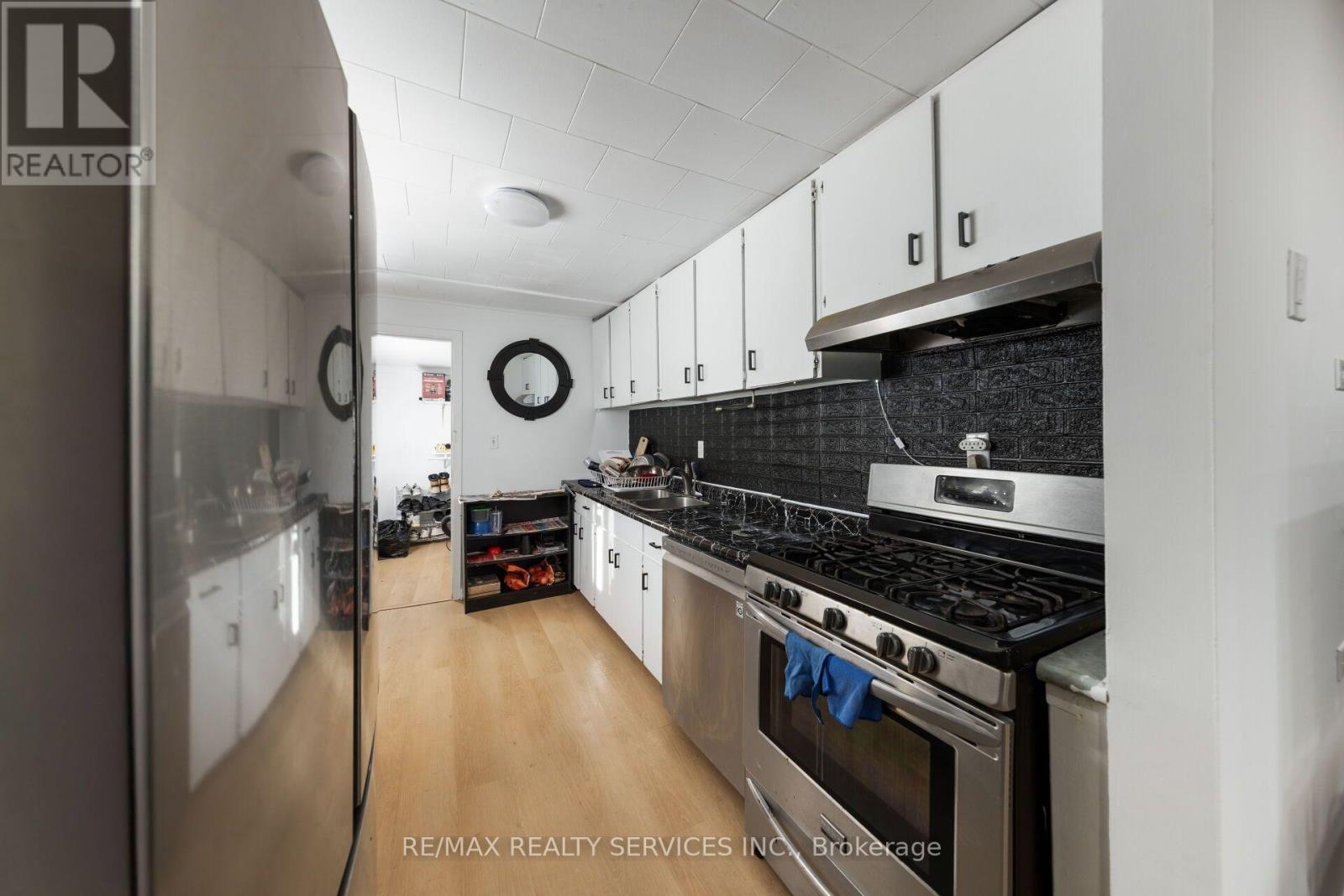 12 AJAX AVENUE - 14