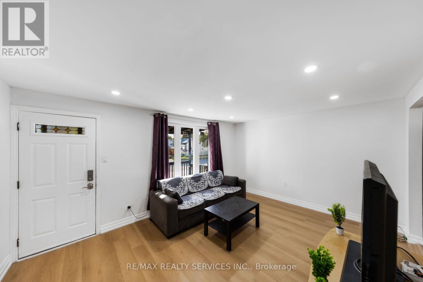 12 AJAX AVENUE - 15