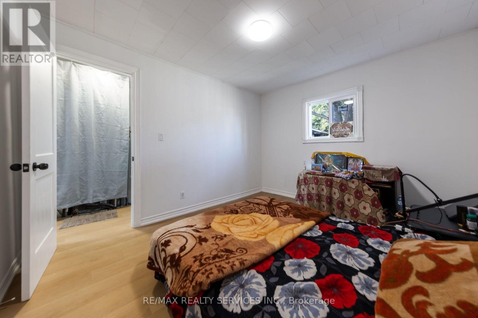 12 AJAX AVENUE - 24